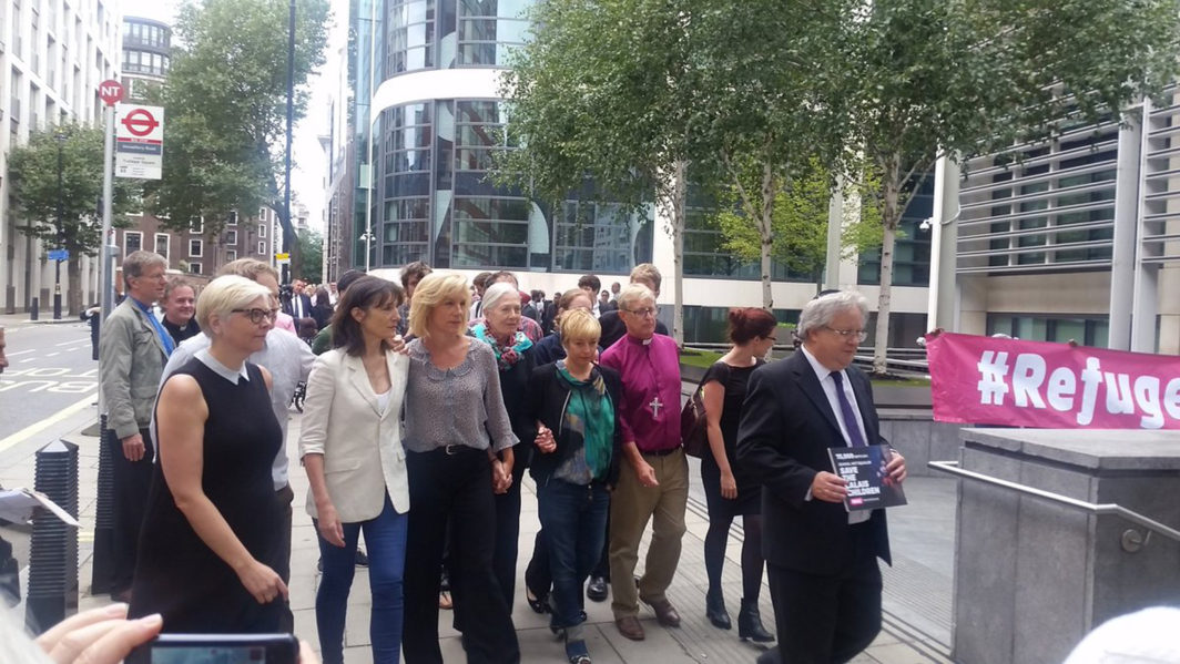 Citizens UK deliver letter at Home Office