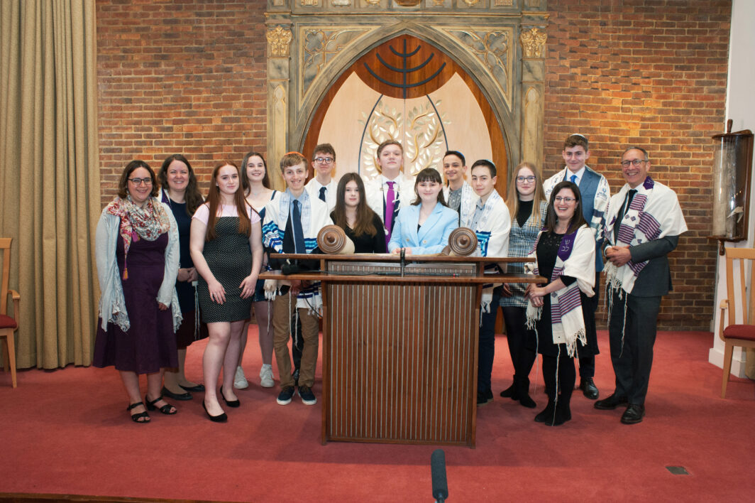 Northwood & Pinner Liberal Synagogue Kabbalat Torah Shabbat service
