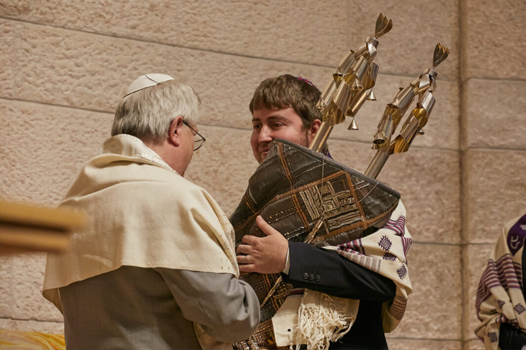 Rabbi Gabriel Kanter-Webber ordained by Rabbi Danny Rich