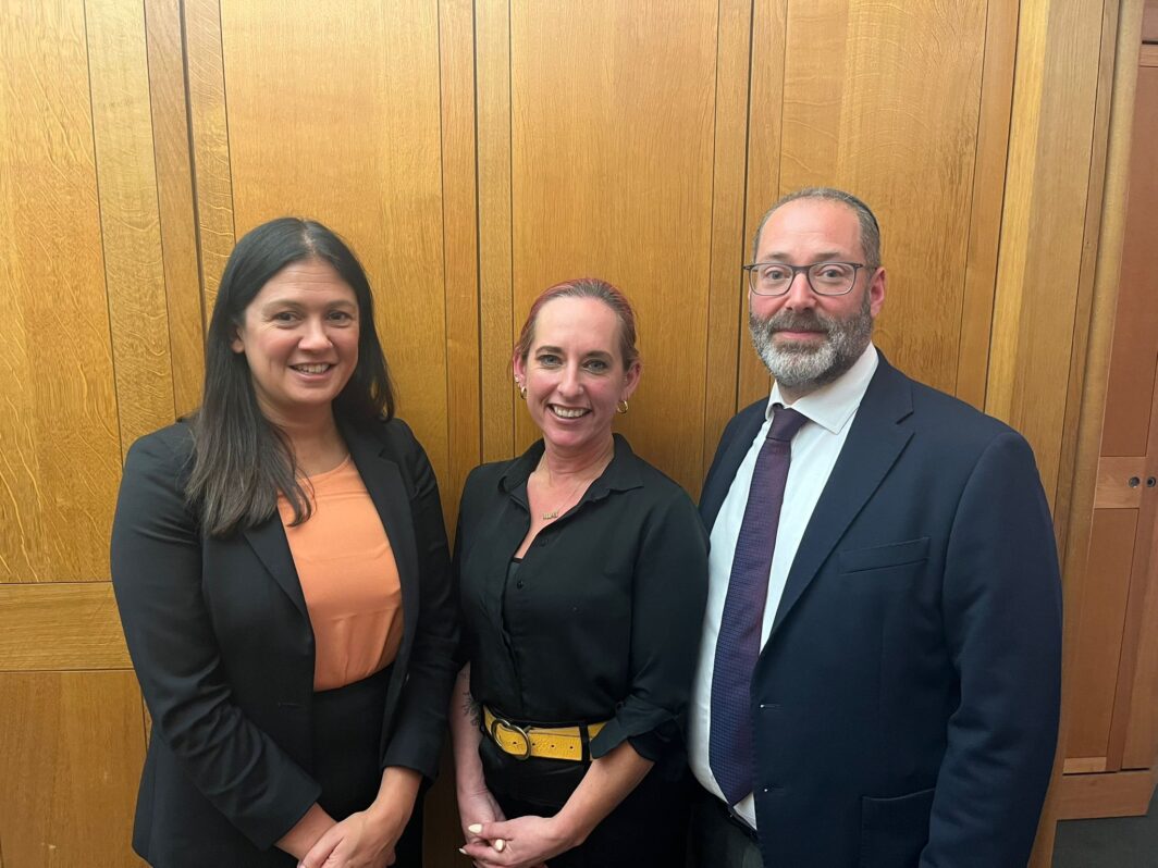 Lisa Nandy with Rabbis Charley Baginsky and Josh Levy