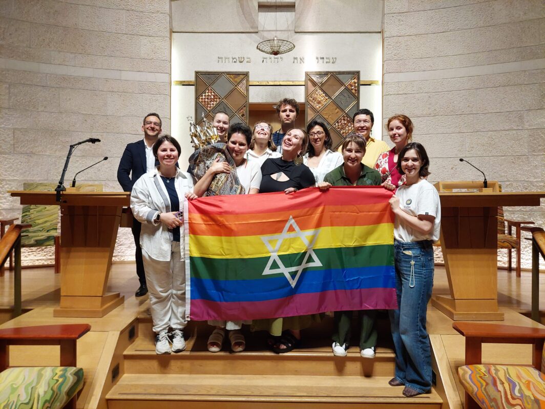 LJS Pride Shabbat group