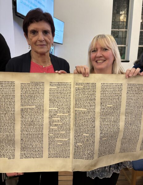 Jacqueline Bernard (Kallat Torah) and Dame Helen Hyde (Kallat Bereishit) were honoured a joint service of The Liberal Synagogue Elstree and Radlett Reform Synagogue